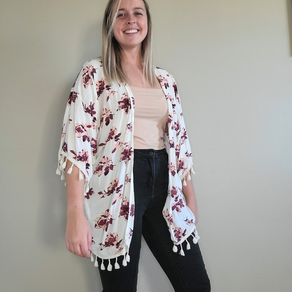 SO Cream Floral Panco